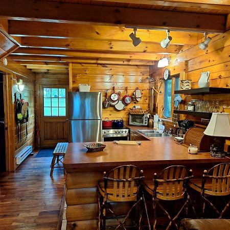 Neshannock Creekside Log Cabin Volant Exterior photo