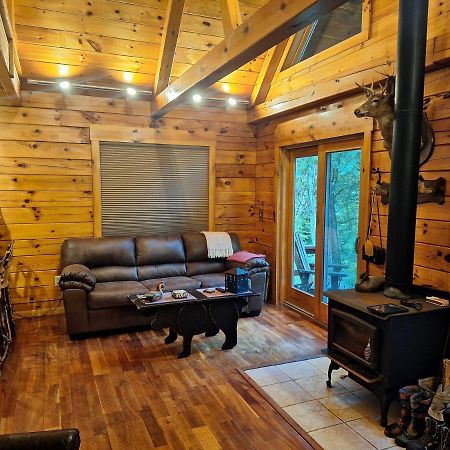 Neshannock Creekside Log Cabin Volant Exterior photo