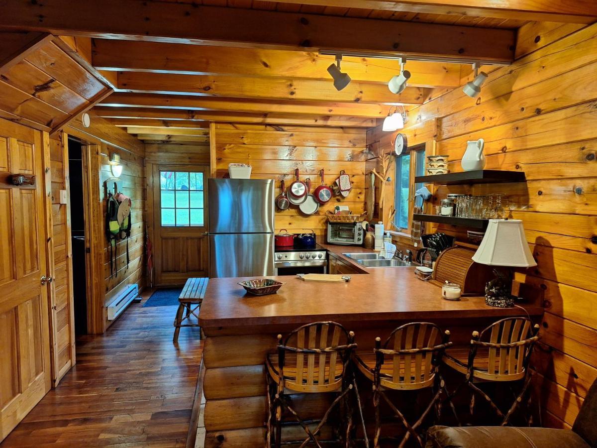 Neshannock Creekside Log Cabin Volant Exterior photo