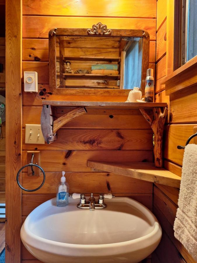 Neshannock Creekside Log Cabin Volant Exterior photo